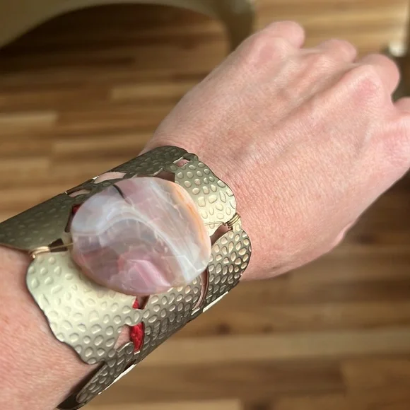 Timeless cuff - Picture 5 of 6